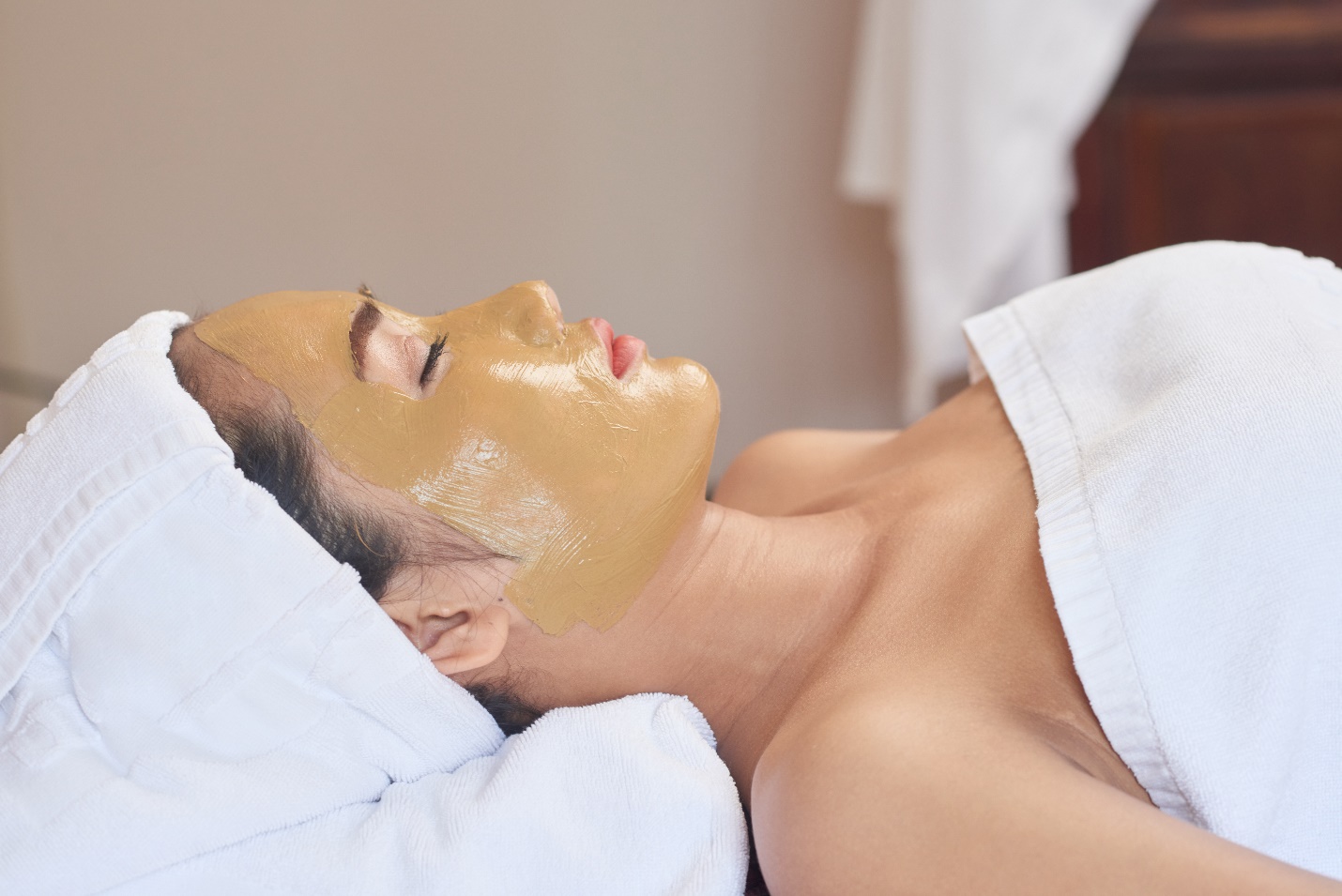 Japanese Style Facial Pola Glow